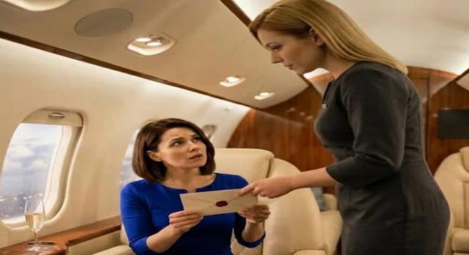 My whole family laughed when Grandpa’s will gave my cousins millions in cash and houses and gave me nothing but a plane ticket to Riviera, but when I boarded that first-class flight and a flight attendant handed me a sealed envelope with my name on it, the invitation inside made their laughter feel a little too early.