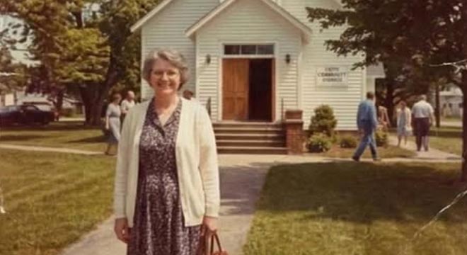The Church My Grandmother Served for 50 Years Had Forgotten Her Until They Showed Up at Her Hospital Bed Asking for Money – So She Made Sure She Had the Last Laugh