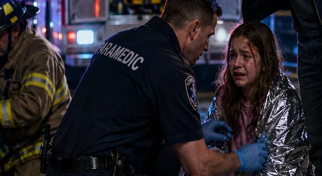 After the crash, I was still pinned inside the wreckage when my father turned to the paramedics and pleaded, “Please save my younger daughter first.” Then he glanced at me with complete indifference and added, “She’s never really mattered to me. Don’t waste your time trying to save her.”