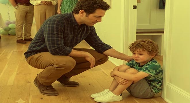 My five-year-old daughter disappeared during a family gathering, and when I finally found her, she looked up at me with tear-filled eyes and whispered, “Daddy… am I supposed to say sorry?” Moments later, one simple question uncovered the heartbreaking truth my parents had been trying so hard to hide.