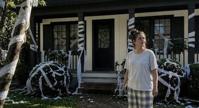 I Won the House After Our Divorce – But My Ex-Husband’s Final ‘Gift’ in the Backyard Made Me Call My Lawyer